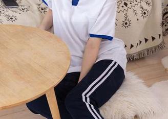 BoBoSocks袜啵啵 – 更新了原图！奶油和她的薄肉丝争论：要不要必须得加脚尖微加固，双方互怼太有趣了。