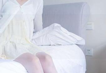 BoBoSocks袜啵啵 – 小安的高跟鞋套图，有一种性感是在不经意中显露，无形升温。