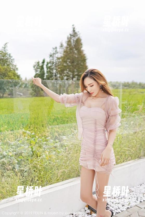 Feilin嗲囡囡 - 来看看施忆佳KITTY网袜的写真，拥有双腿的路上，我们需要更多勇气！