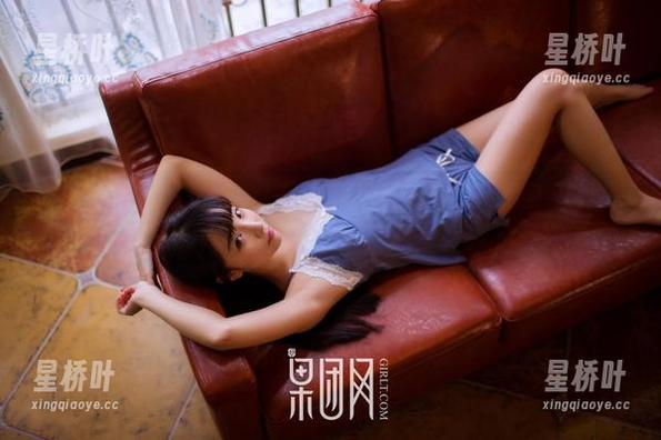 GIRLT果团网-王语纯 GIRLT果团网 - 懒散惬意——看王语纯在毛衣的包围里,图片中的分享。
