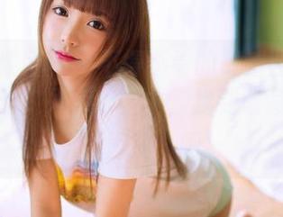 GIRLT果团网 – 不得不看的最新图集：在黄歆苑的“死库水”中，找到隐藏的那个“水面下”吧！