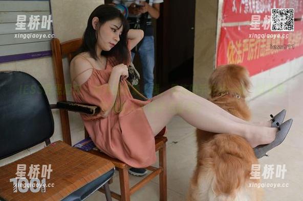IESS异思趣向-婉萍 IESS异思趣向 - 婉萍的图集上线,果冻的手轻轻一动,这资源围观的人可得多点耐心!
