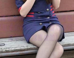 IESS异思趣向 – 看小六如何把邻家少女的阅读时光化作美图，下载后你会想：“这书也是我喜欢的！”