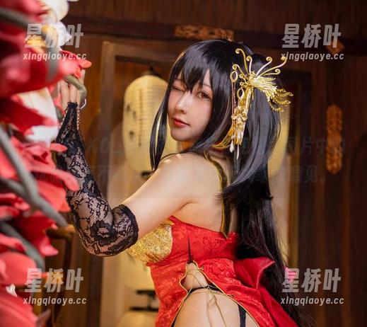 被KANEKO_咔喵的白旗袍惊艳到，图片中的优雅简直不科学，分享来听听大家的意见。