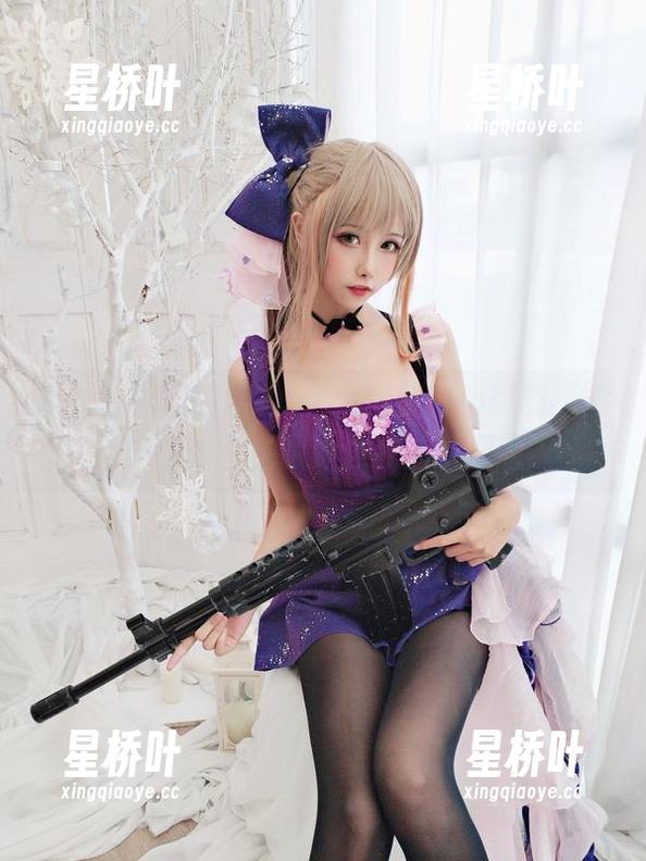Momoko葵葵 职业装照里的Momoko葵葵,心想能不能把这些美图资源放进我的衣橱呢?