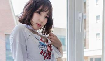 MyuA(뮤아)学妹图包大揭晓，私房真香！就这样被你突出重围