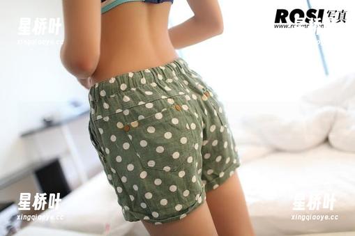ROSI ROSI睡衣写真,千姿百态,下载难忍。