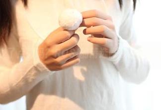 黑白不就是少了点彩吗？ROSI的精选照片却让我停下脚步了。