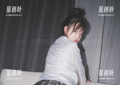 Sia(시아)带来绝美白丝，边看边想今天晚上吃什么