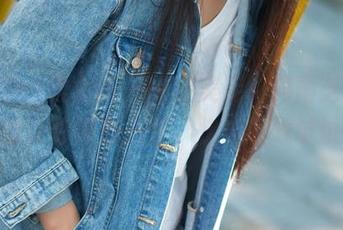TuiGirl推女郎 – 一双美足，冯雨芝的写真能让你怀疑人生，快来下载试试！
