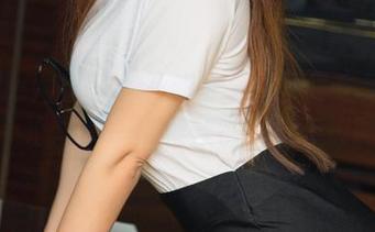 UGirls尤果网 – 最新分享：景思晴透视你的小心思——那条丝袜，有点撩吗？