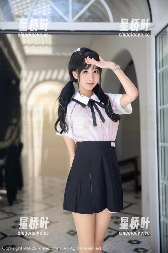 Xiuren秀人网 - 原图分享：LindaLinda校园里的一抹红，鲜花和呼吸都在发光？