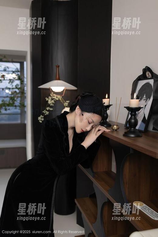 Xiuren秀人网-徐安安 Xiuren秀人网 - 免费的银行职员制服照,不仅仅是徐安安的工作!