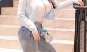 Xiuren秀人网 – 月野兔美妞的妹妹，画面很美，想多看几眼。
