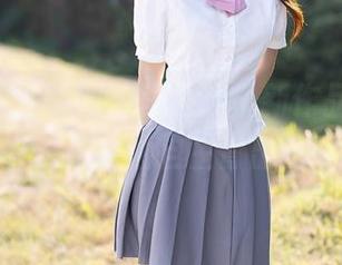 Xiuren秀人网 – 李丽莎最新作品，短裙发力，心中不由自主冒出的疑问…