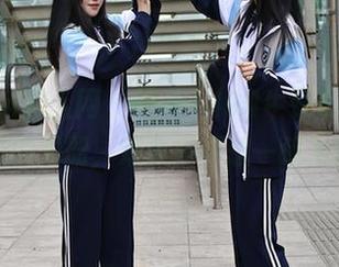 Xiuren秀人网 – 雨儿1494牛仔裤，无需付费的图册，难道你不想一睹为快？
