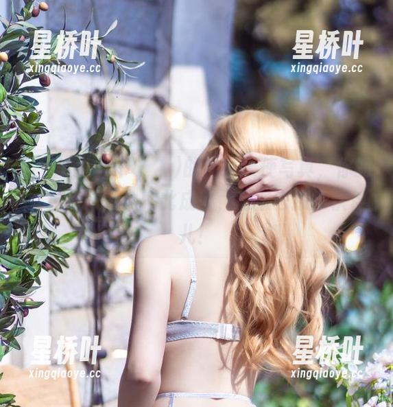 下载Yebin(전예빈)的性感天使写真，你的‘天使’形象就此成型，赶紧去撩小伙伴儿！