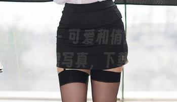 YouMi尤蜜荟 – 可爱和俏皮并存，Egg-尤妮丝短裙写真，下载要快哦！
