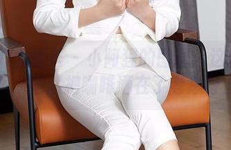 YouMi尤蜜荟 – 小阿狸的图册：这位娇俏秘书，居然把咖啡洒在了老总身上。