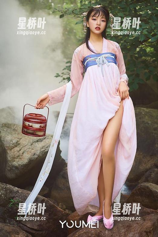 YouMi尤蜜荟-费若拉 YouMi尤蜜荟 - 费若拉的午夜迷情,精选套图,让人看了忍不住想起那句‘人尽可夫’。