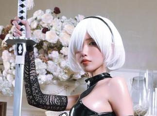 eliza喵喵的福利时刻：泳衣与夏日的不解之缘！