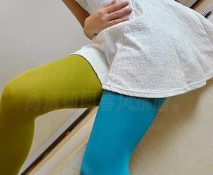pans – 不怕冷！英英的短裙微风写真，高清如同春风拂面。