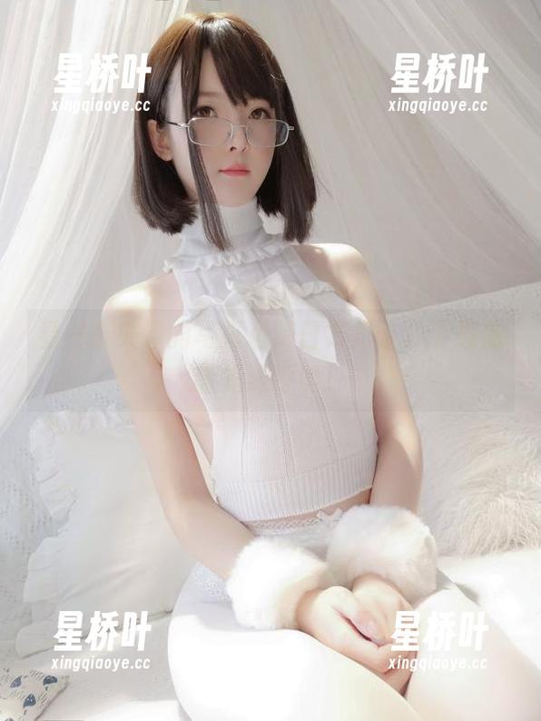 一小央泽 看一小央泽的写真《明日方舟》,下载前请先深呼吸!