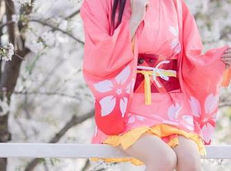 多面女神，你绝对猜不到的九柒喵OL制服写真下载