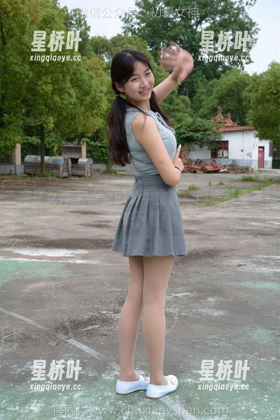 初夏女神-点点 初夏女神 - 点点的奶牛宝典:图库奇观等你来下载!
