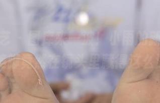 南国足艺 – 图库来一波！小雨的新作，性感美脚竟然在镜头里藏得这么深。