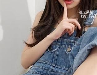 这怎么回事，发条少女yoki的白衬衫配上这些美图，怎么都不想出门啊。
