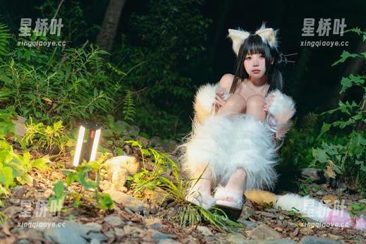 咬一口兔娘 咬一口兔娘的全套写真:小剧场的未来比你想象中要有趣多了!