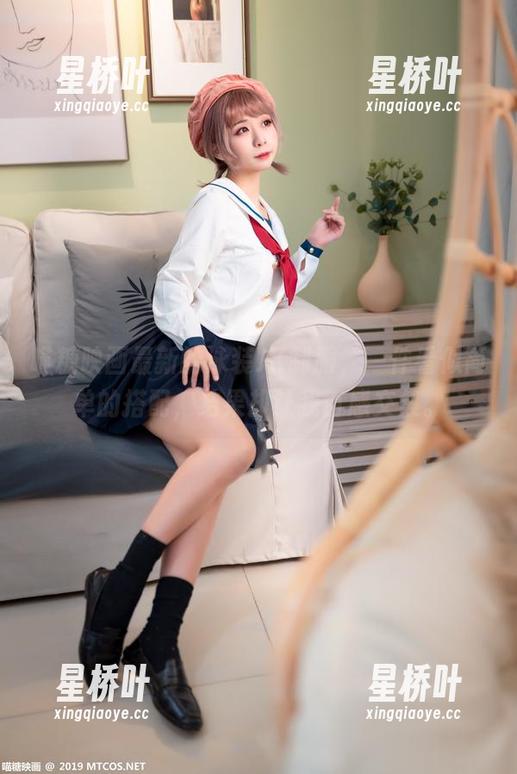 喵糖映画 喵糖映画最新的泳装JK制服,一件看似简单的搭配,结果却让我百感交集。