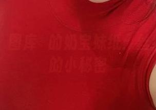微密圈 – 图库裡的奶宝妹纸：丝绸浴袍里的小秘密