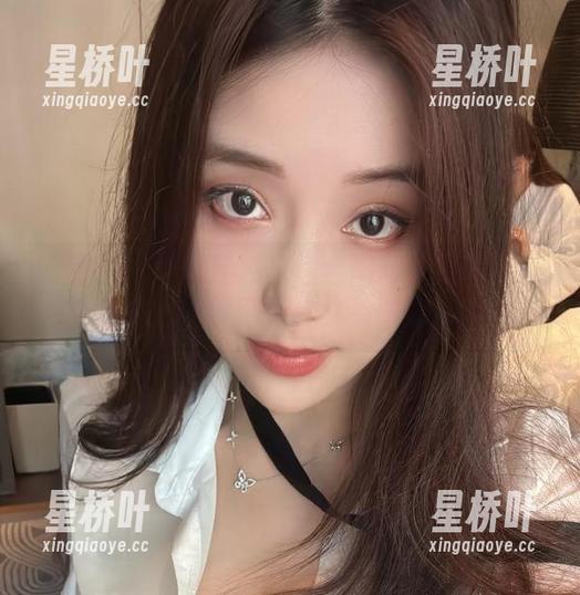 奶雯 微密圈 - 谁说红色只适合唇膏?奶雯在红色战衣里好像不一样,头脑风暴原图