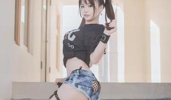 和宅夏yoko一同暴露：豹纹尤物合集，大胆截图吧！