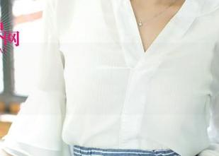 尤果网 – 呜哇，何嘉颖穿上了这款礼服，整个合集都是撩人的气息！