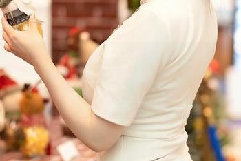 尤蜜荟 – 打破偏见！icy猪与她的‘女友’写真欢乐图集
