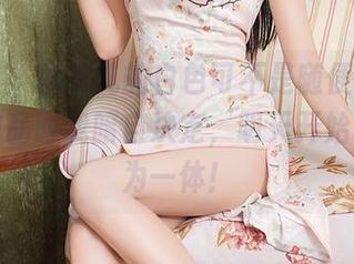 尤蜜荟 – 李芯儿的白色可不是随便的白，观看作品时我暗自决定，明天开始和雪融为一体！