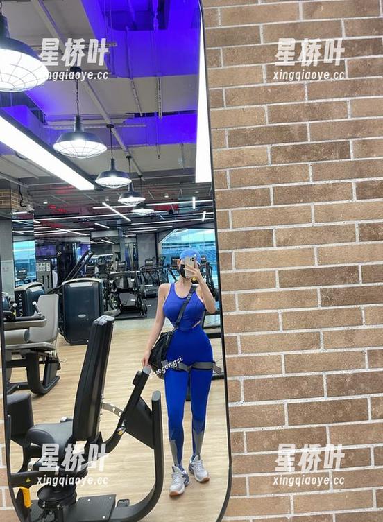 左公子666 微密圈 - 左公子666把桃子也拍成艺术了,快来下载这份红色作品集!