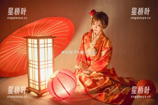 御子Yumiko 私房图包:看!御子Yumiko用口罩玩转时髦