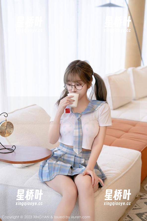 星颜社 - 网盘的黑丝写真，黎秋秋是不是想让人下载一整天？
