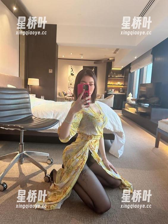 果儿Victoria 微密圈 - 超短裤高能来袭,果儿Victoria的高清分享太骚气了!