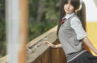 眼镜背后的桜井宁宁——你能分辨哪些是心机，哪些是闪光？[作品]