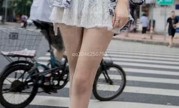 梦丝女神 – “镂空”其实是我脖子后面的大块头发，宁夏献上自己的奇特写真集，分享恍惚的美感。