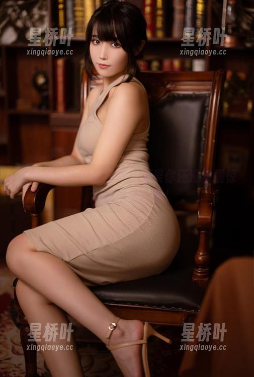 汪知子蓝色闪粉图集：如果你还没被震惊，那就再看一遍！