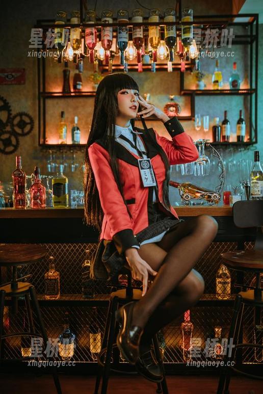 源纱希喵喵喵 系别的全套写真看多了,不如试试源纱希喵喵喵的旗袍,反正可畏的称号能撑起这些色彩。