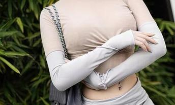 秀人网 – 婚纱原图：Candy糖糖还以为这是出门逛街的新武器呢！