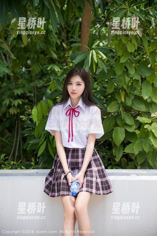 秀人网-杨倩倩 秀人网 - 杨倩倩的全套女友造型,感觉自己也能当大学姐!