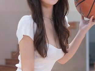秀人网 – 找不到女朋友？没关系，龙泽美曦的连衣裙能让你对裙子心动不已，随意翻阅我的写真和图包！